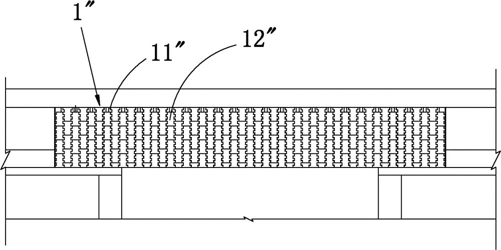 A bridge structure of glass melting furnace neck