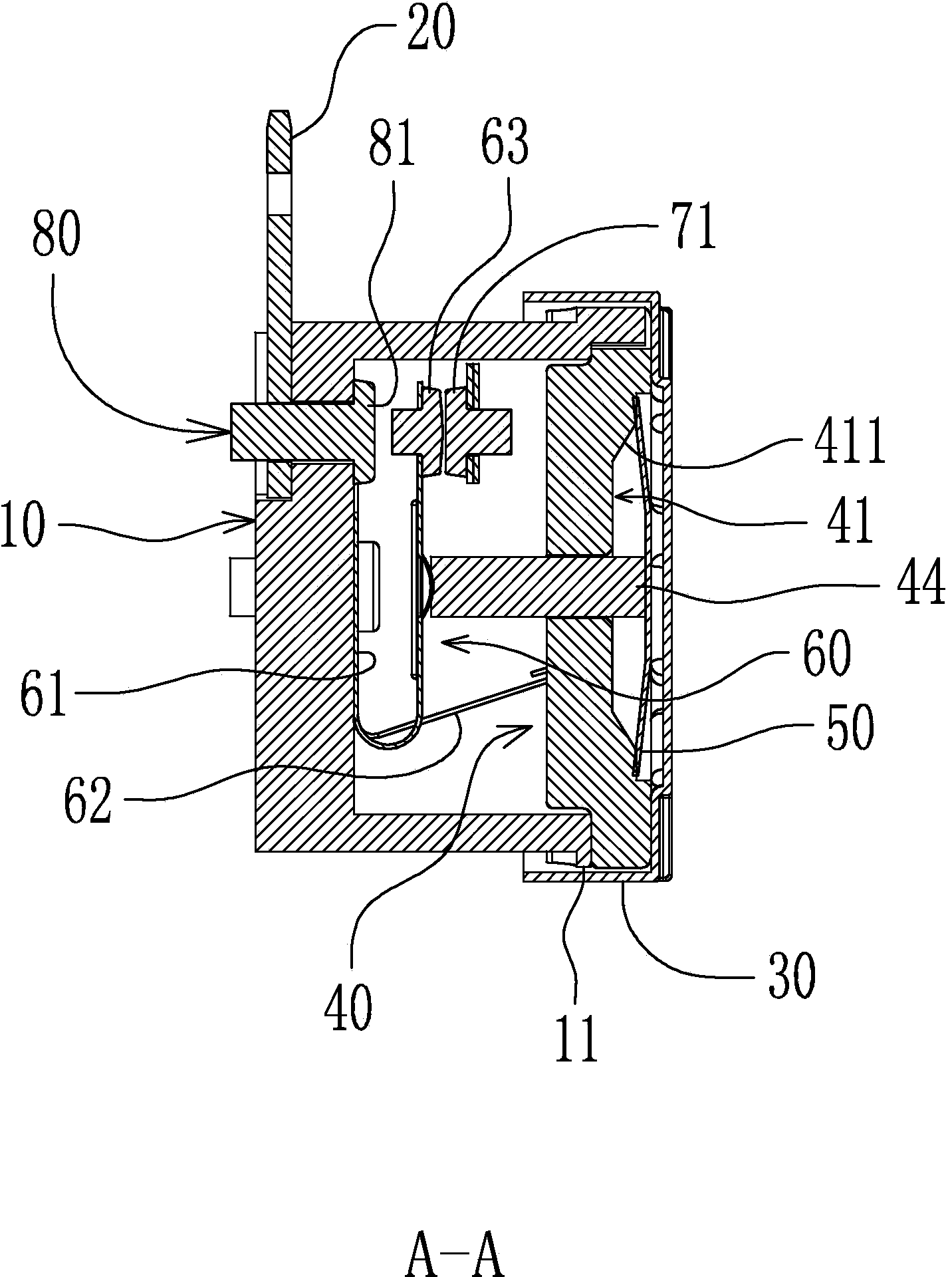 Spring-type power failure restoration temperature control switch capable of controlling multiple load circuits