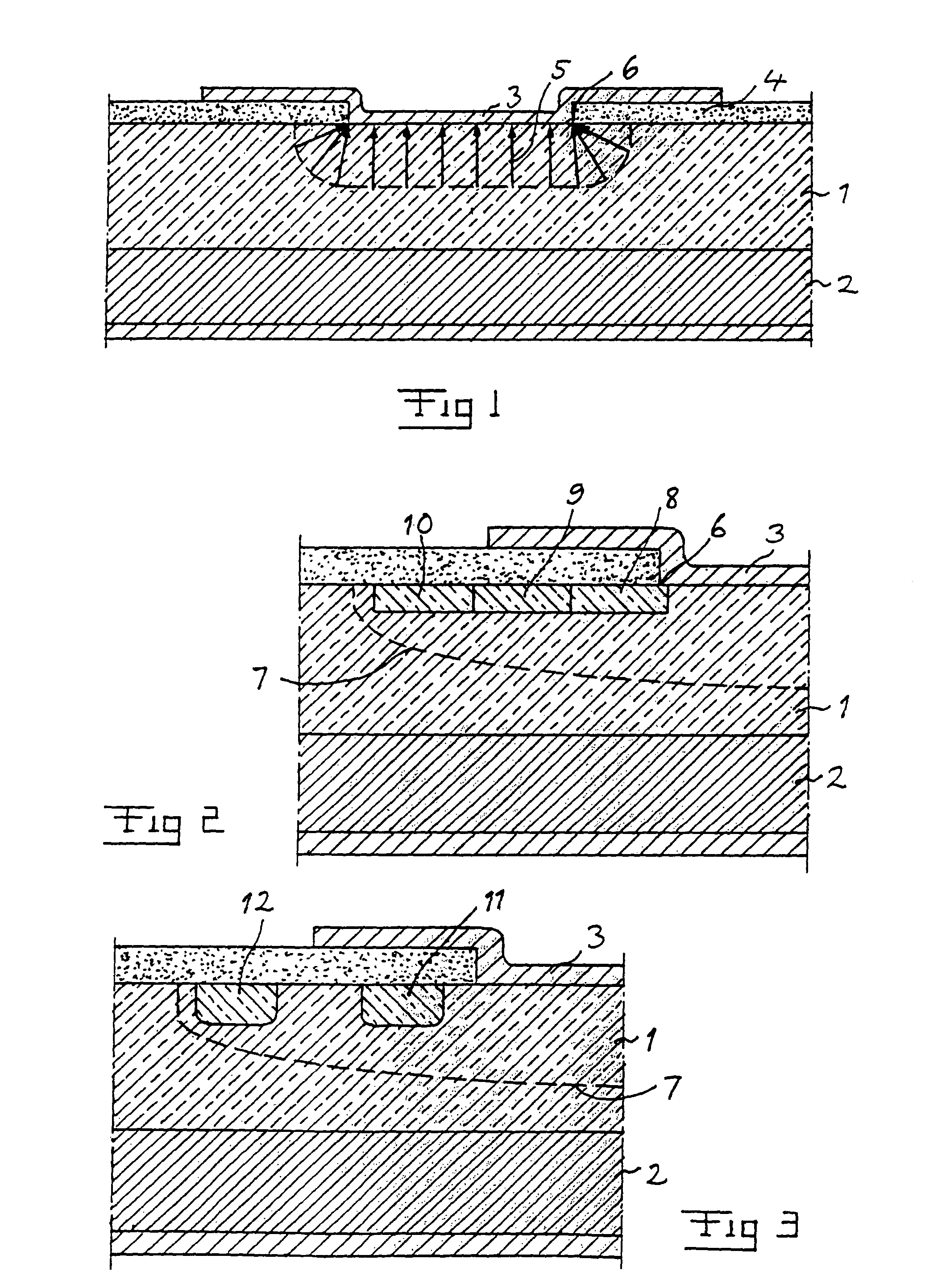 Semiconductor device comprising a junction having a plurality of rings