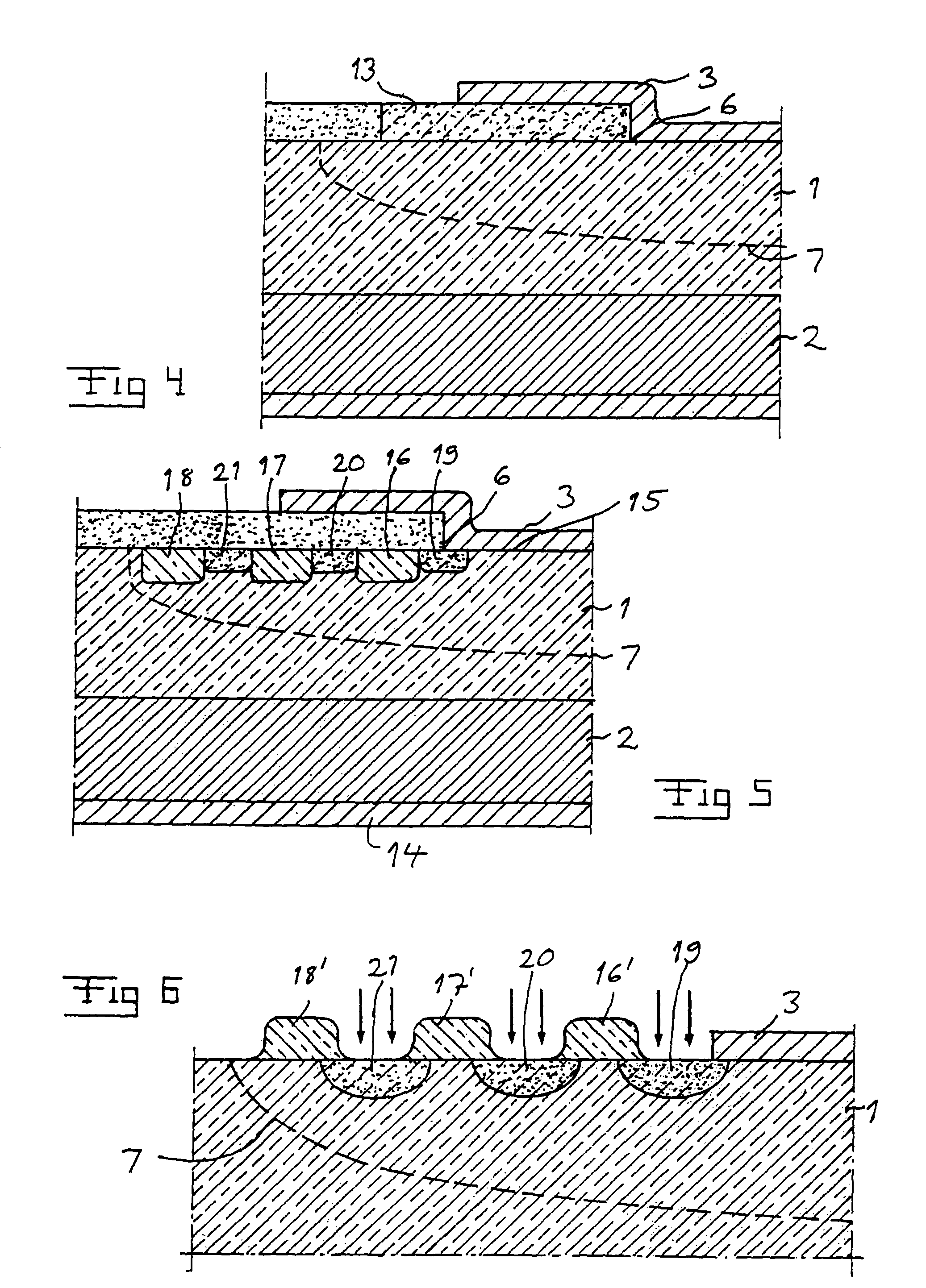 Semiconductor device comprising a junction having a plurality of rings