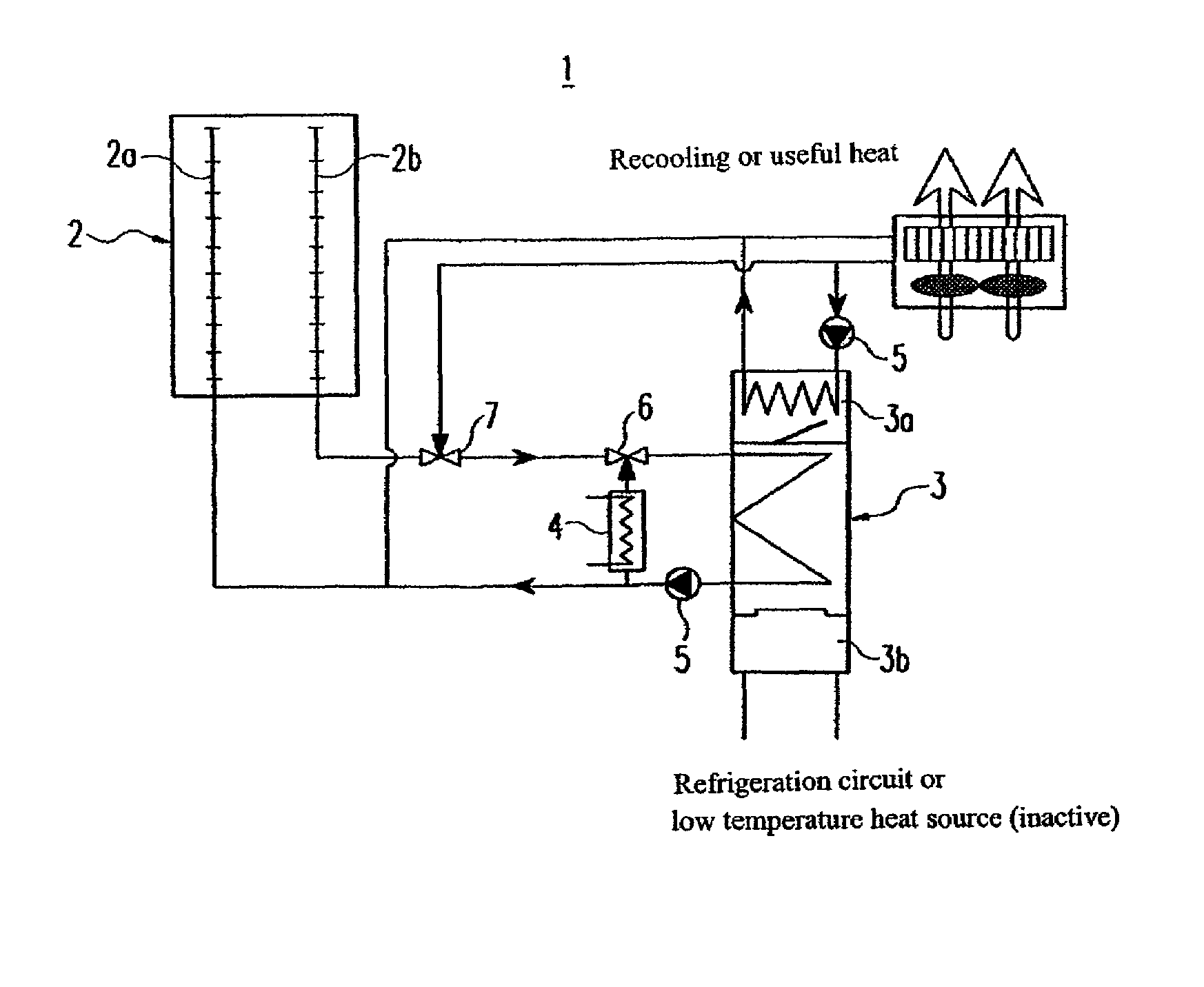 Adsorption heat pump with heat accumulator