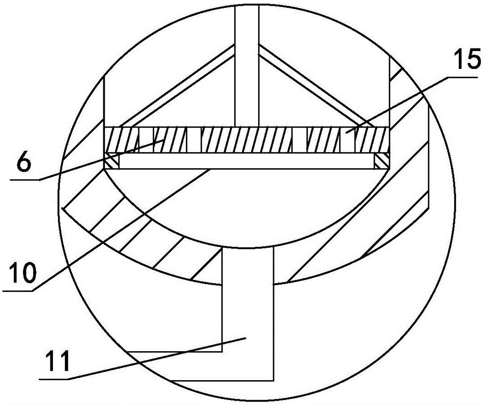 Centrifugal dewatering type potato cleaning device with cutting treatment function