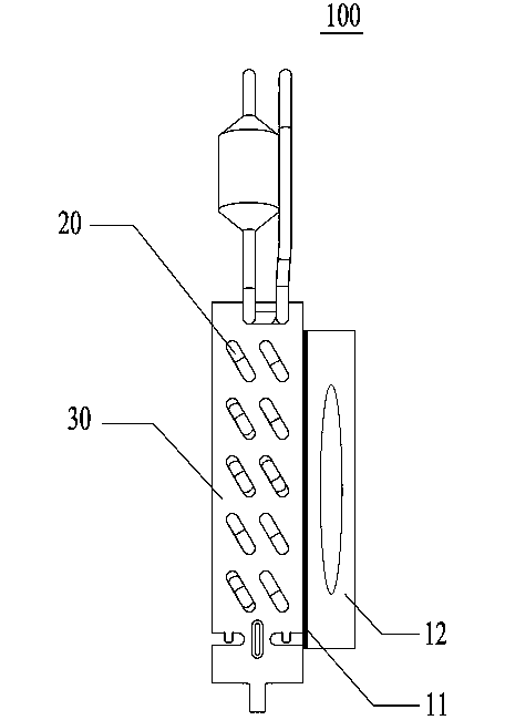 Evaporator and defrosting device thereof