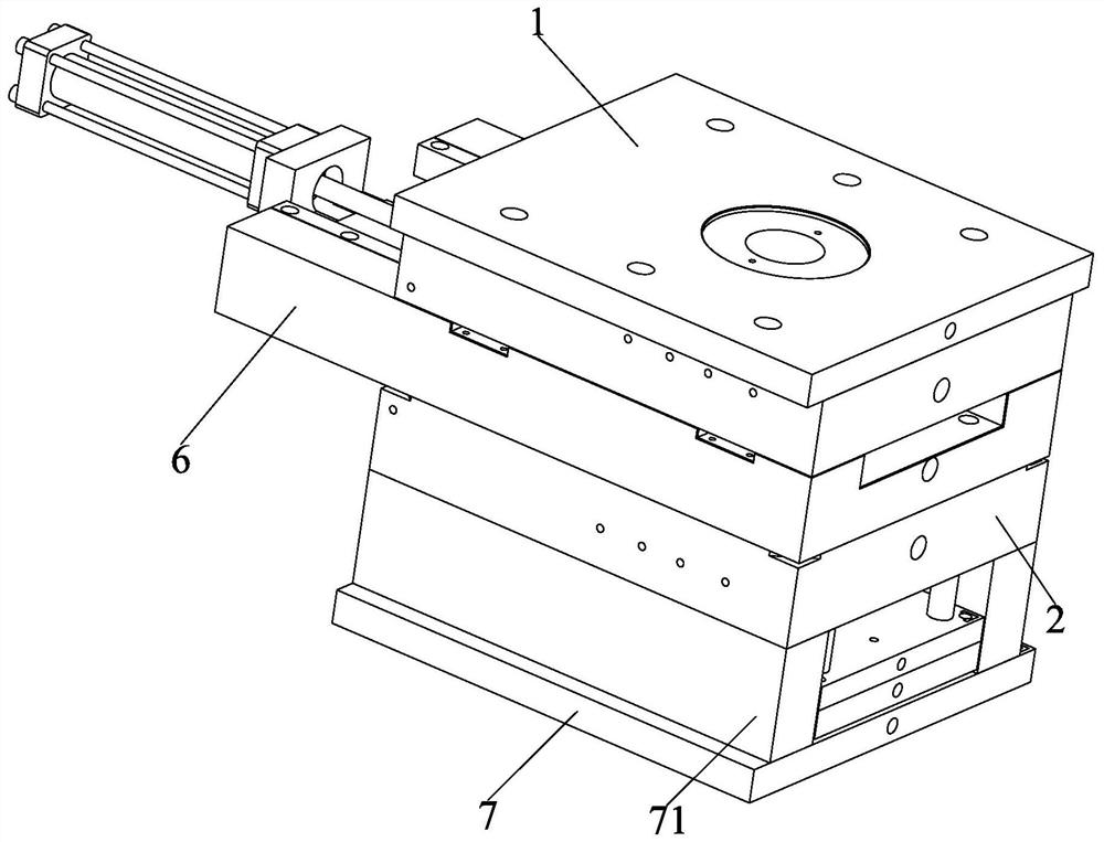 Injection mold capable of adjusting length of pipe fitting