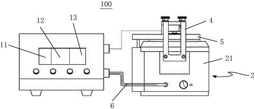 Vertical displacement measurement device and calibration method therefore