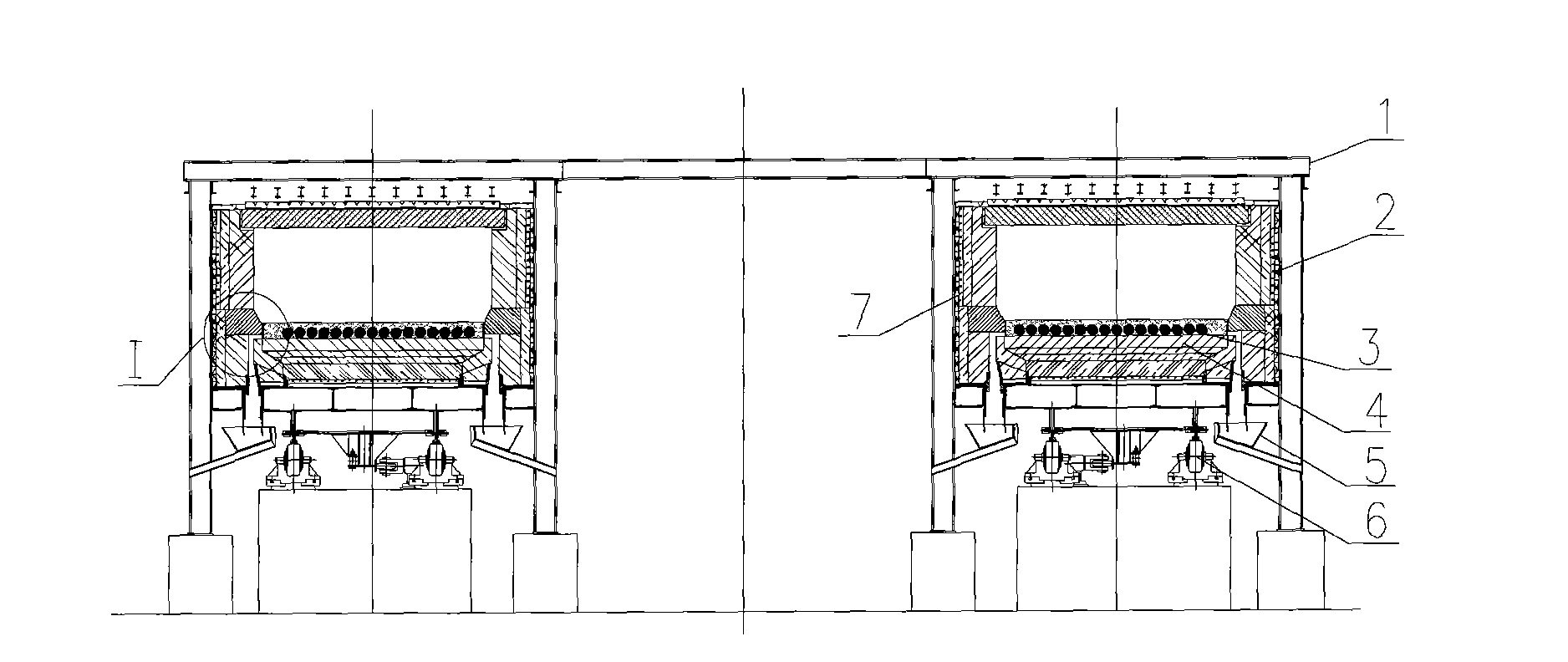 Annular reduction furnace capable of not leaking material at furnace bottom