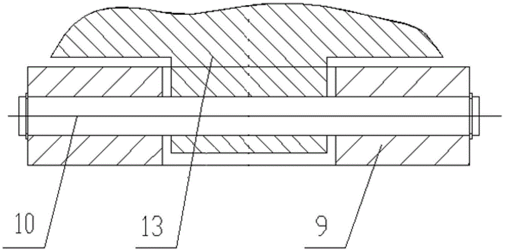 A floating pressing roller and a winding machine comprising the floating pressing roller