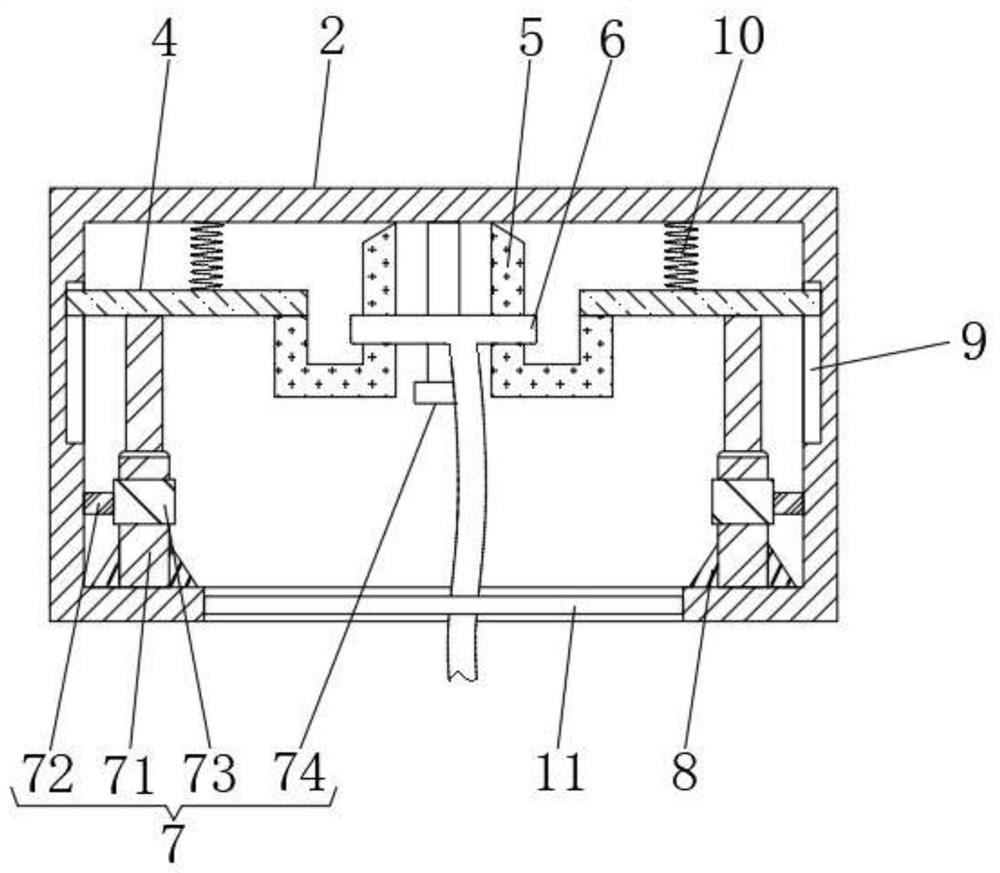 Vessel fast cable separating device