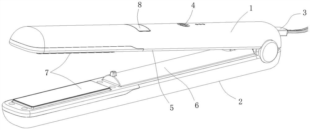 Hair straightener with heating plate capable of elastically bending and deforming