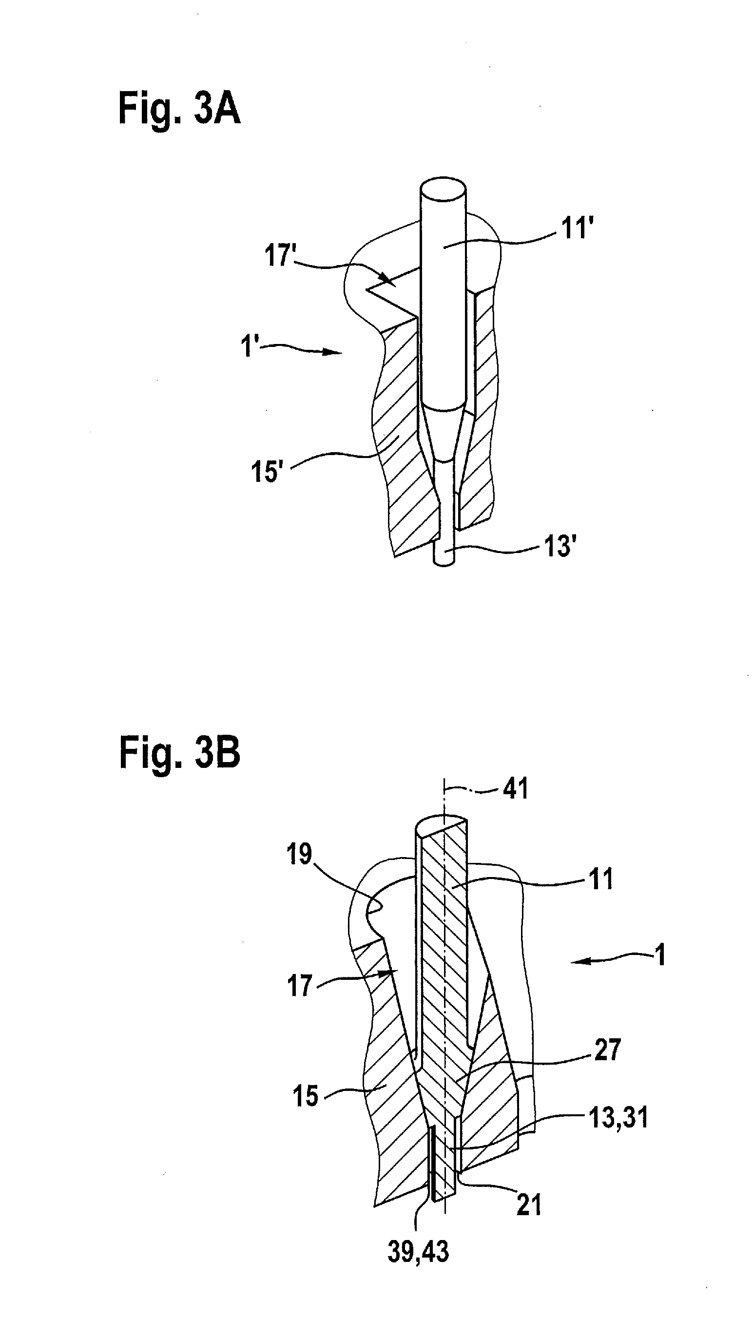 Plug connection having a guide element optimized for preventing shavings