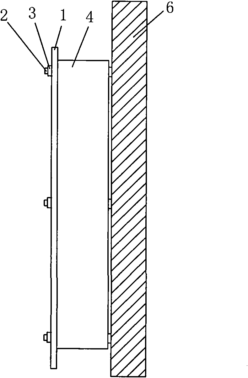 Environmentally-friendly heat preserving module with metal framework and mounting method thereof