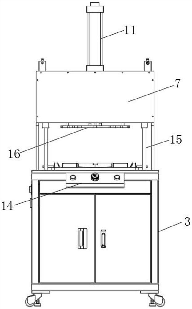 A production mold for rubber products and a method for preparing rubber products