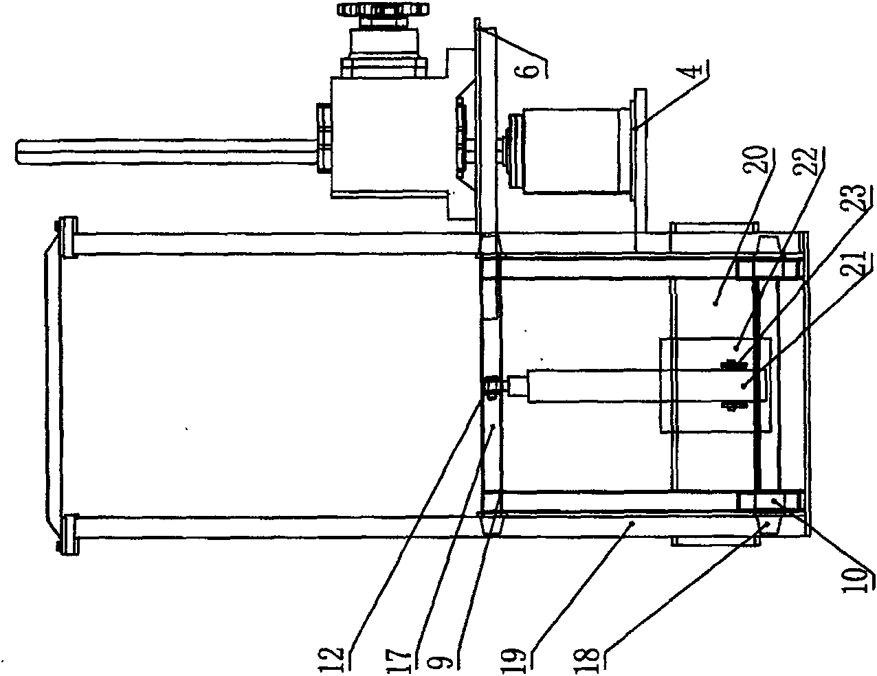 Transmission device of ear picking bench of corn harvester