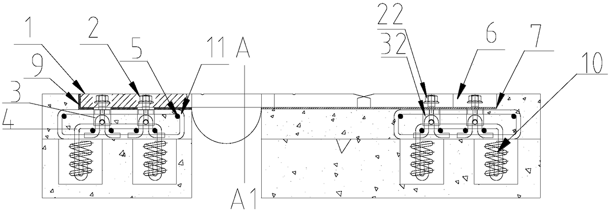 Shallow-buried flexible comb-tooth plate-shaped expansion device and installation method for highway bridges