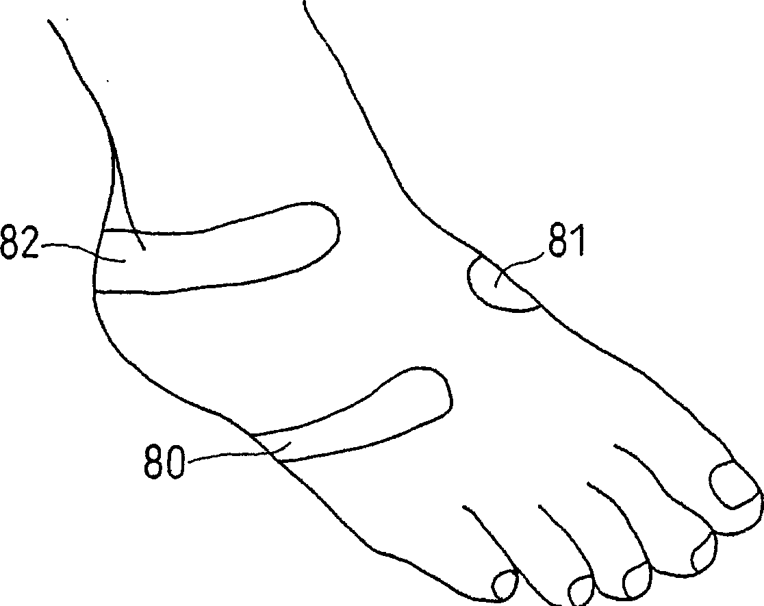 Sports shoes having upper part with improved fitting property