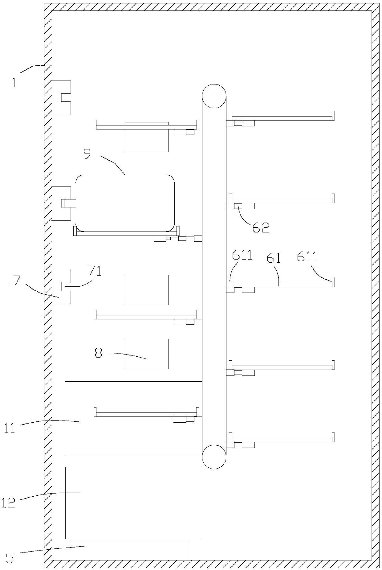 Integrated charging device capable of automatically discharging battery