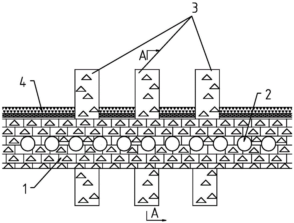 Large unconsolidated soil and stone body slope protection structure and method