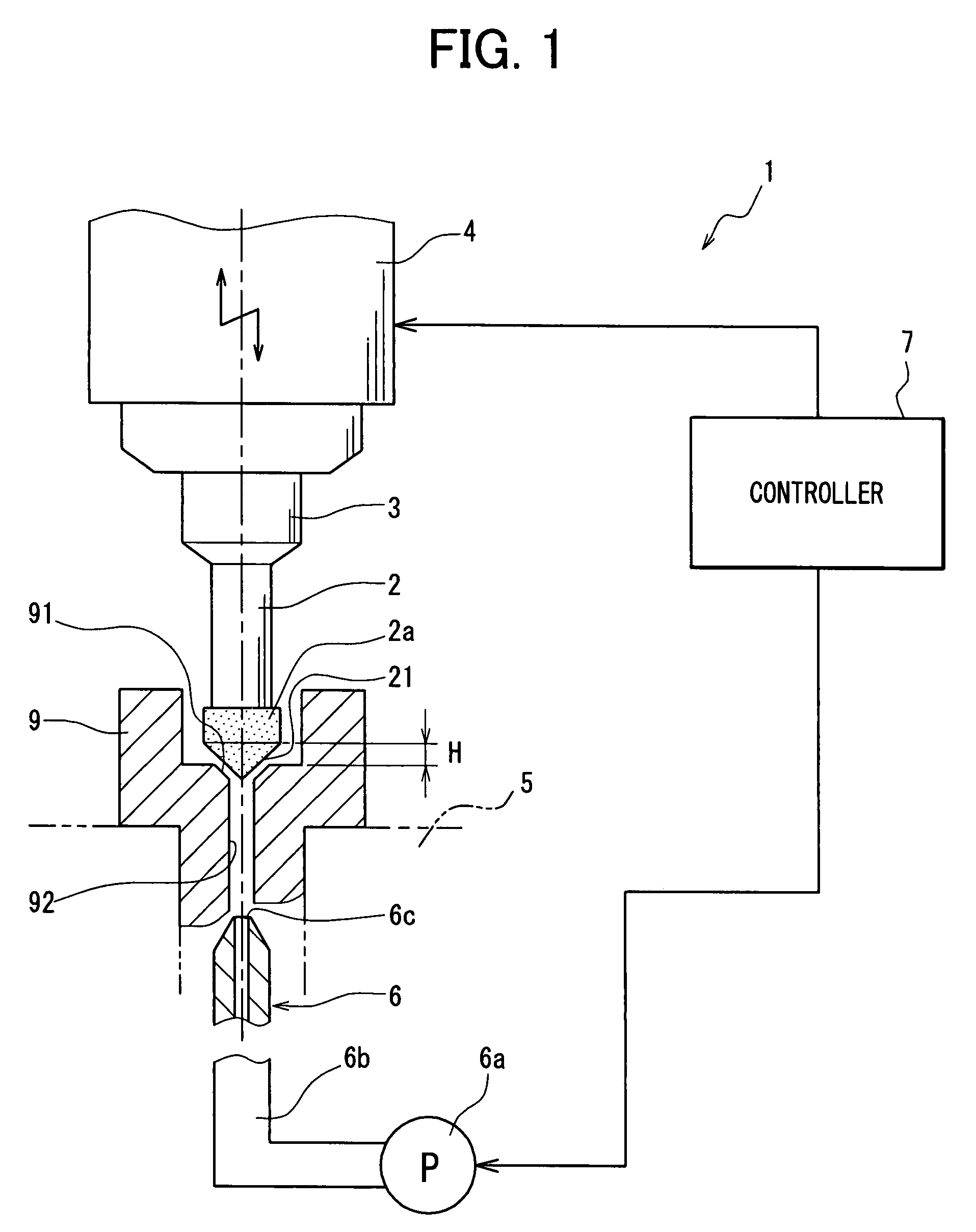 Grinding apparatus having sludge-removing device and method of removing sludge