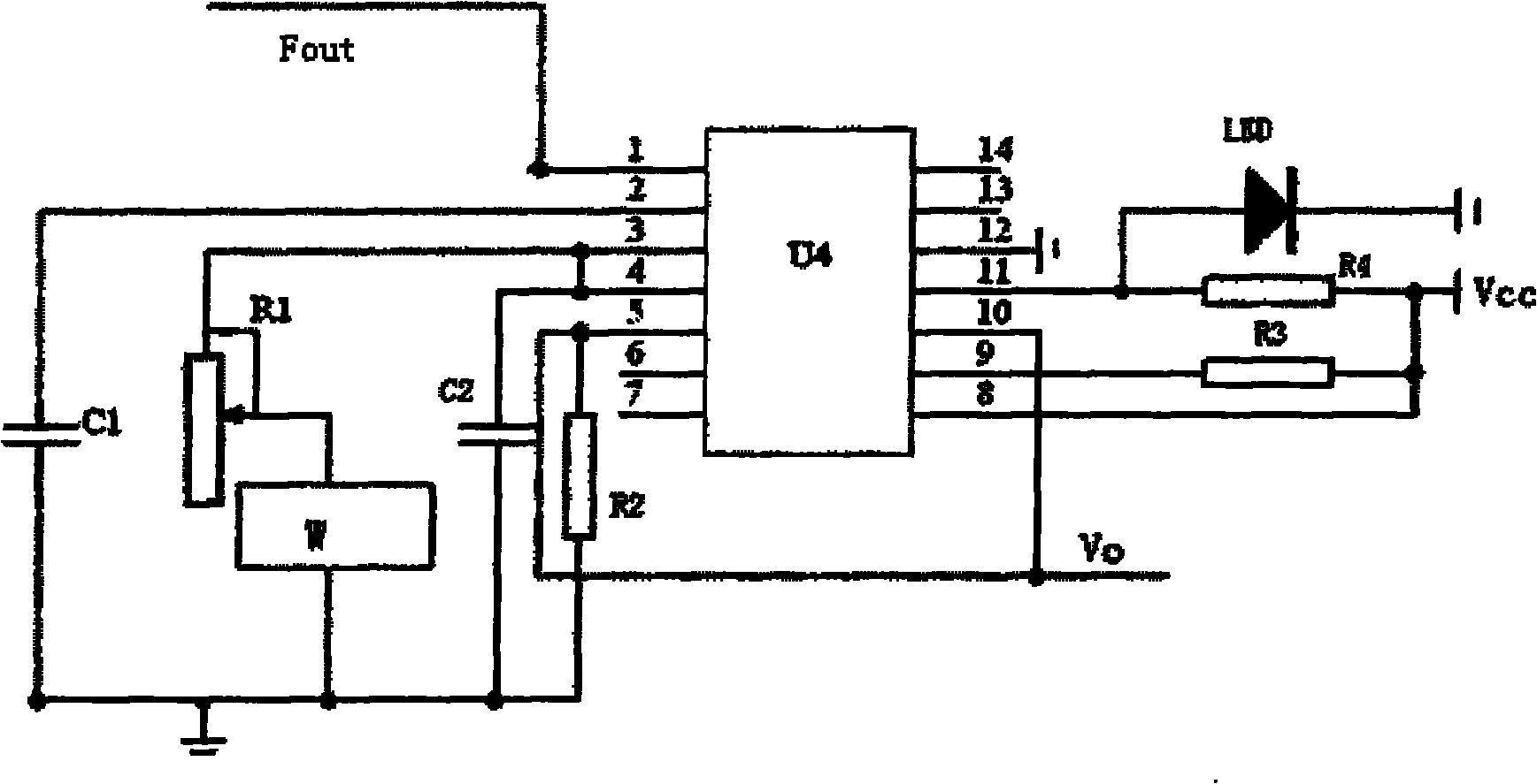 Frequency voltage switching circuit and multi-gear frequency voltage switching method