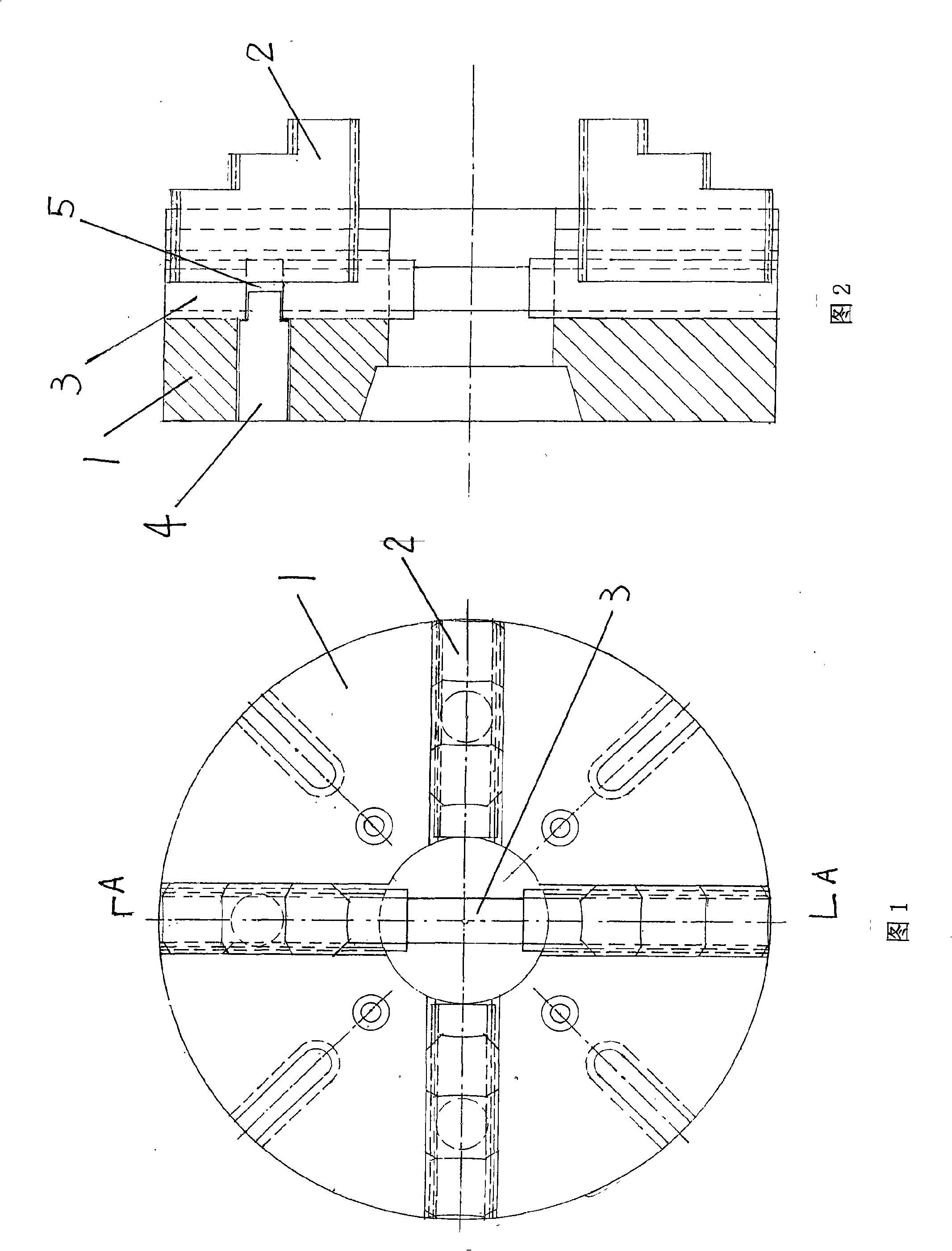 Self-centering four-jaw independent chuck