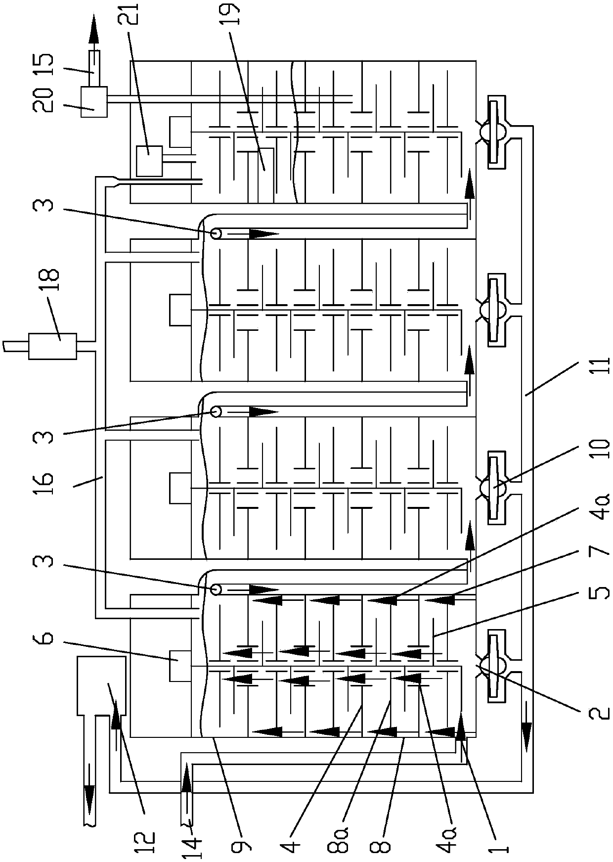 Multi-stage water tank with anti-water channeling structure