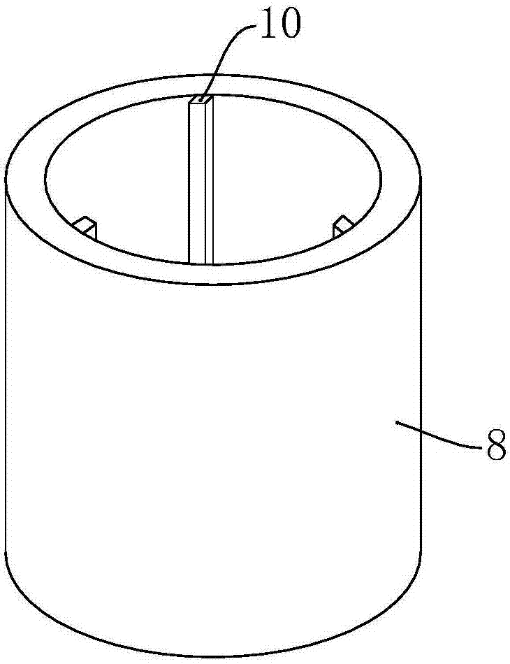 Wind-resistant and vibration absorbing flagpole