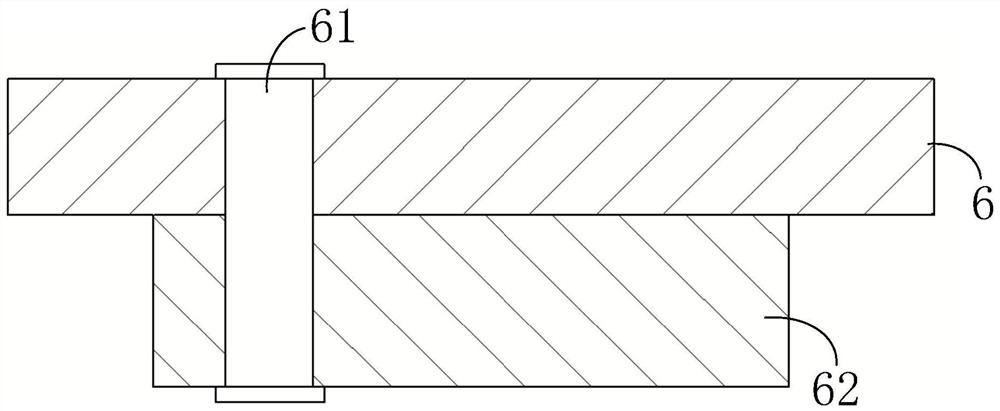 Disassembling device and disassembling method for shaft sleeve type interference fit part