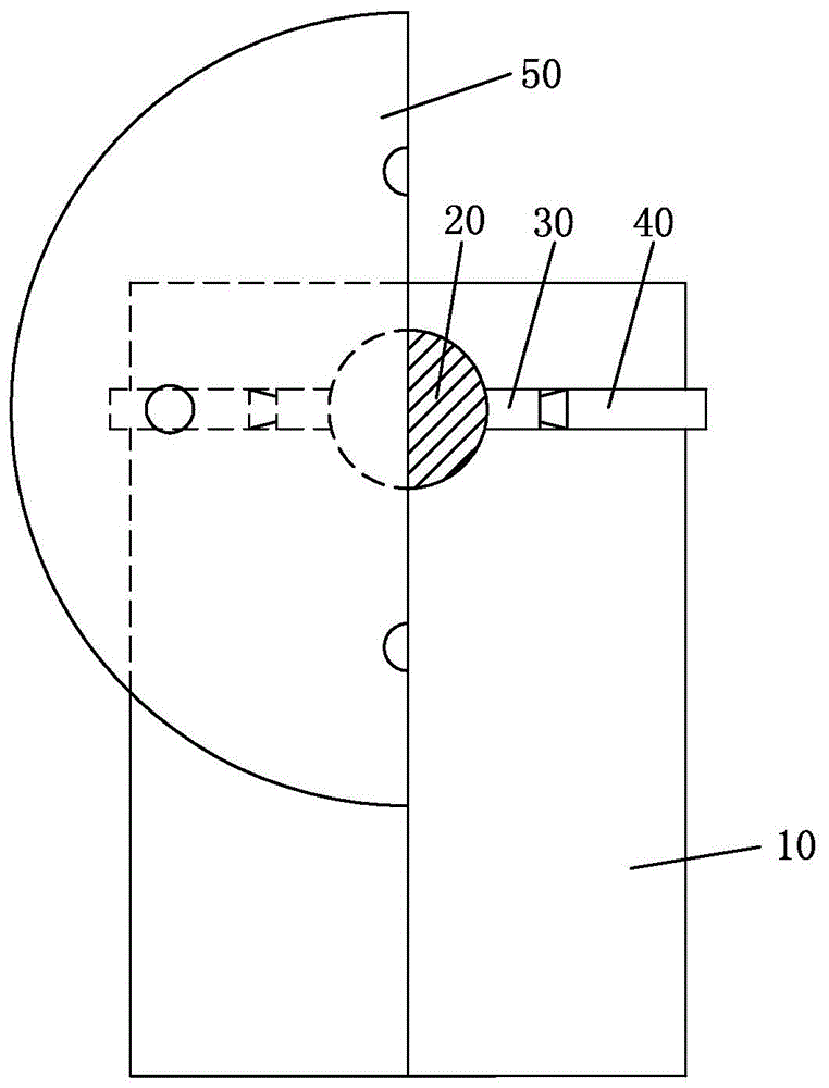 Roll material rotating structure