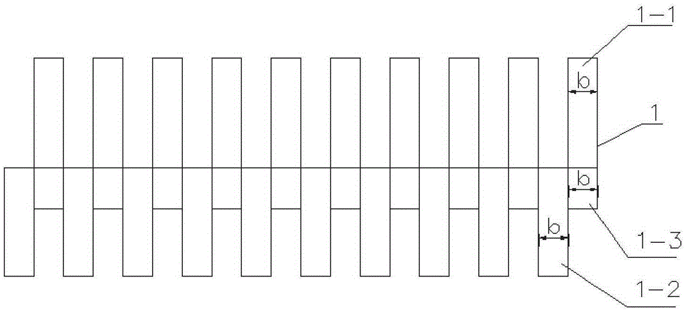 An anti-blocking structured packing