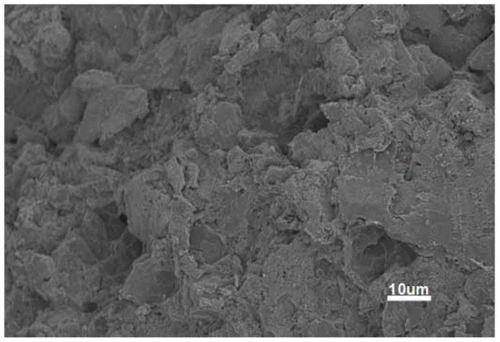 Graphene-porous ceramic composite adsorbing material and preparation method and application thereof