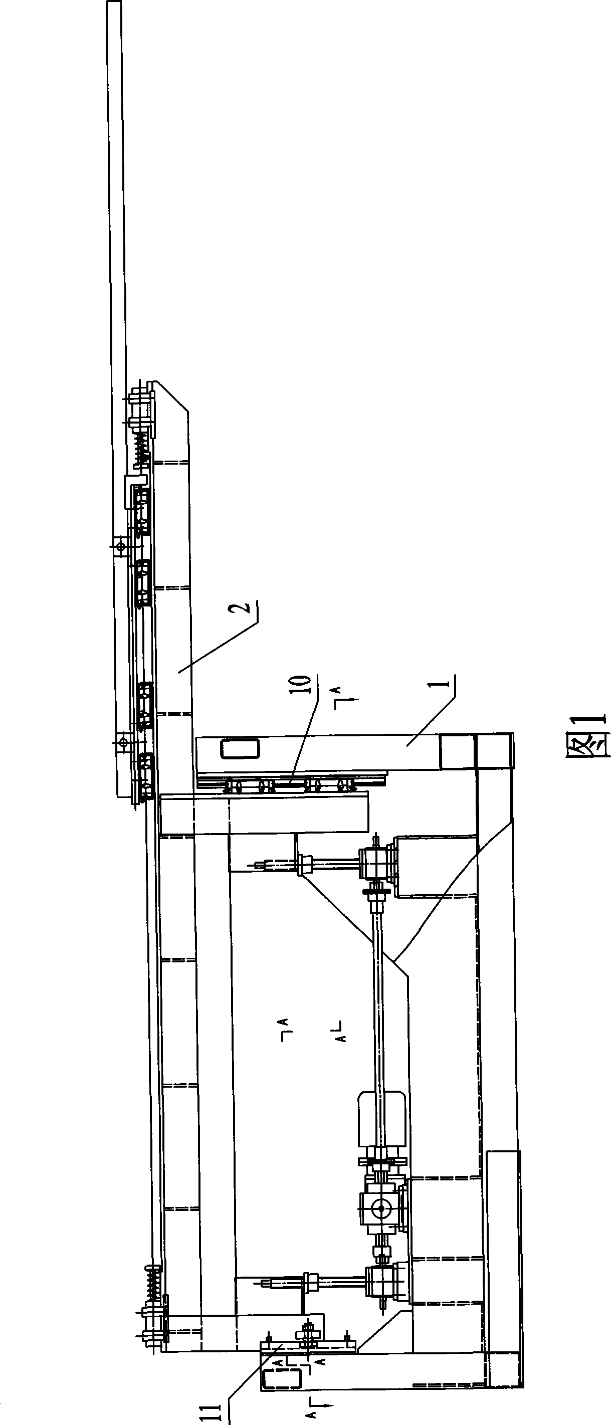 Tool conveying mechanical arm