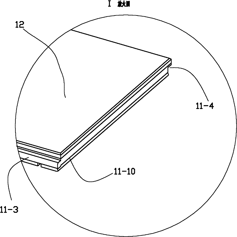 Self-heating floor system and self-heating floor thereof