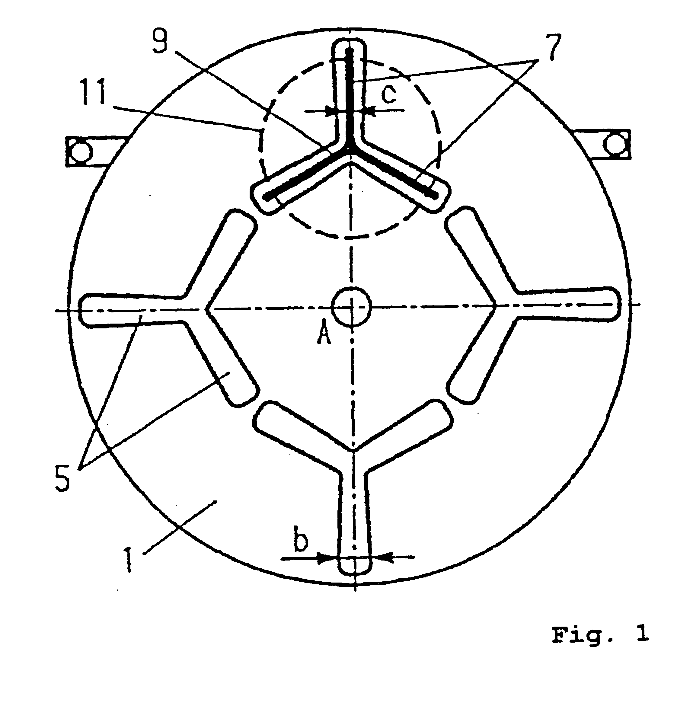 Weighing pan with a means to protect the weighing object