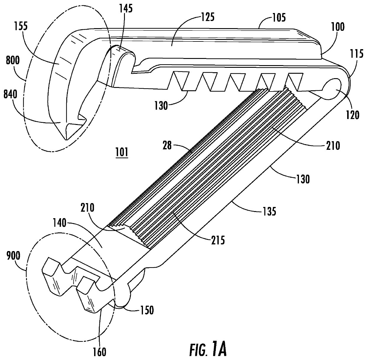 Tissue spreading vascular clips with locking mechanism and non-slip clamping surfaces