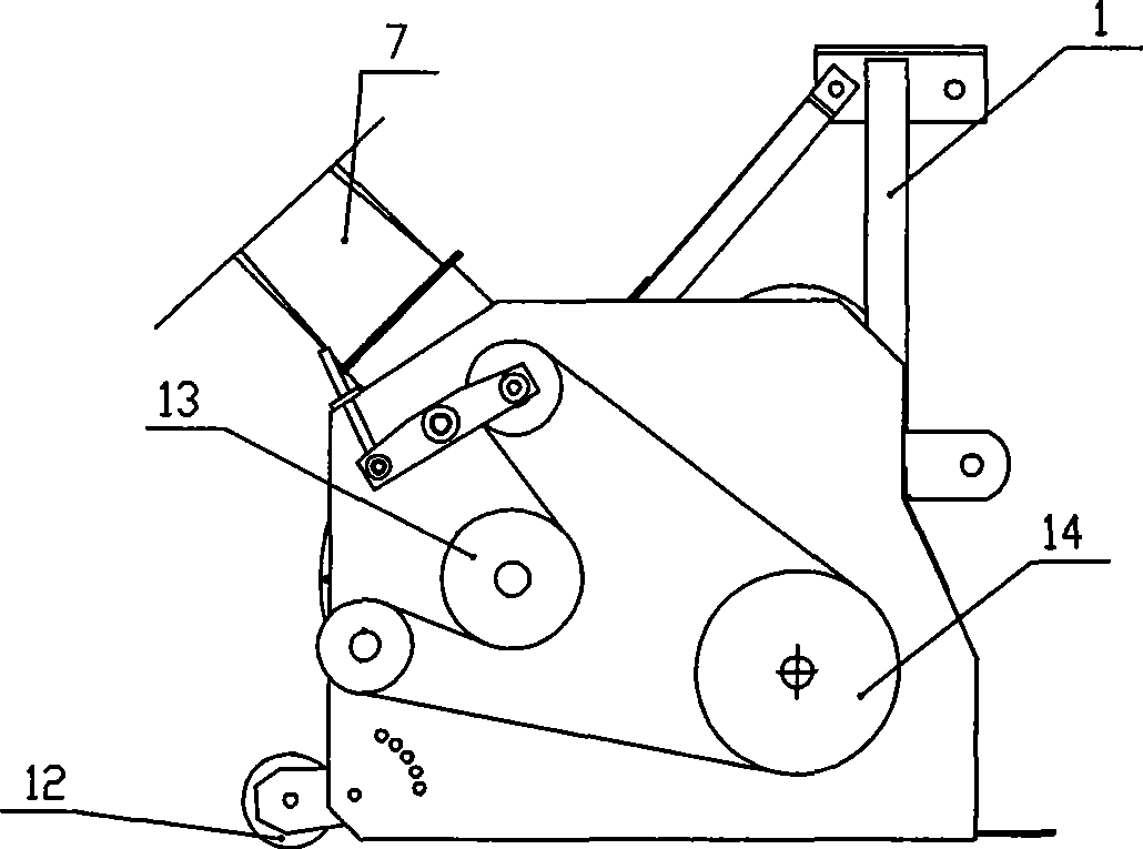 Hob-type straw grinding recycling machine