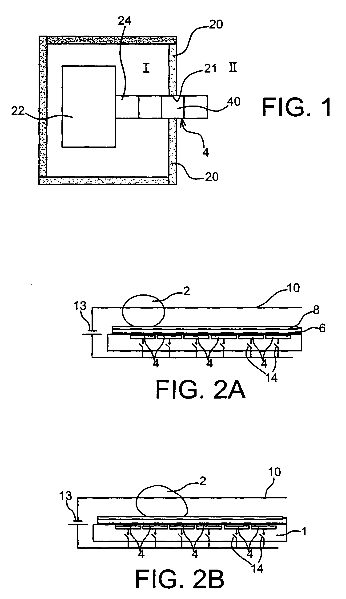 Method for controlling a communication between two areas by electrowetting, a device including areas isolatable from each other and method for making such a device