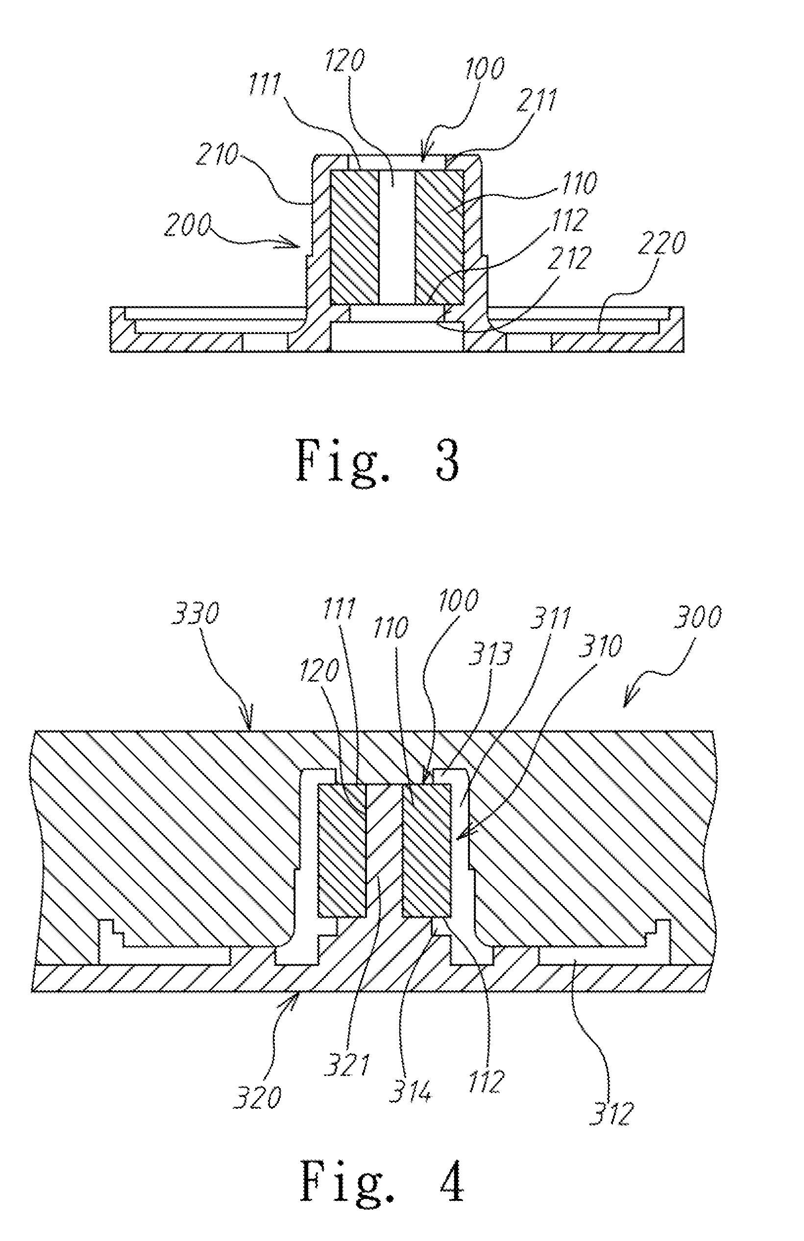 Integrally molded plastic fan motor frame and sintered oil-impregnated bearing structure and method of manufacturing the same