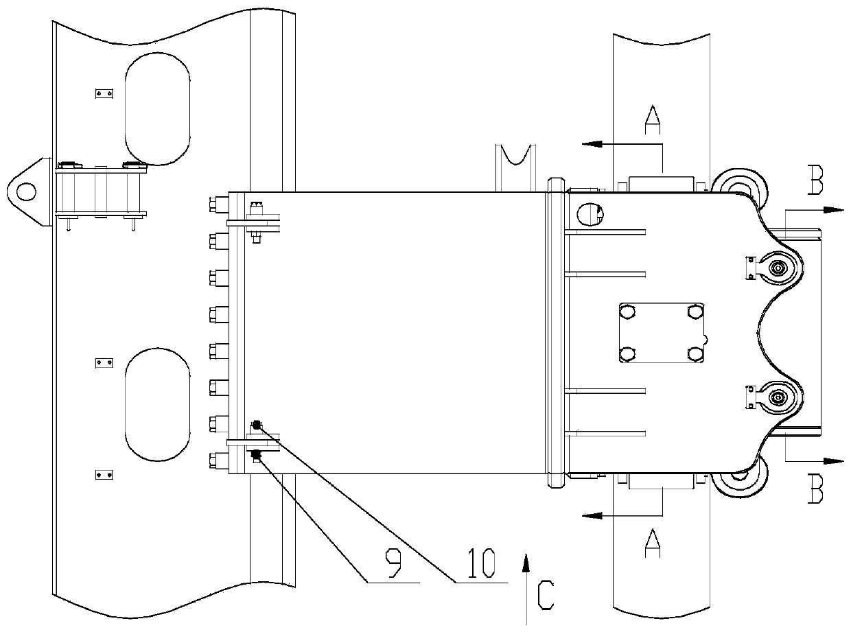 Lifting mechanism of double-wheel trench cutting and stirring machine and double-wheel trench cutting and stirring machine