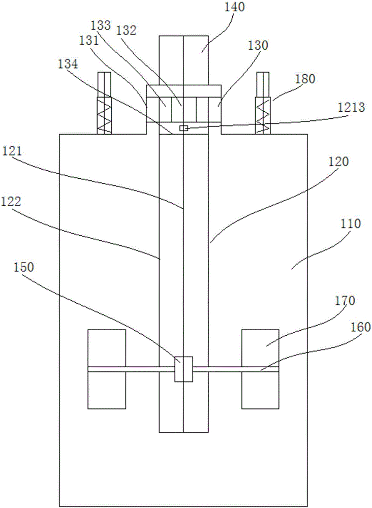 Raw material mixing device in plastic production process