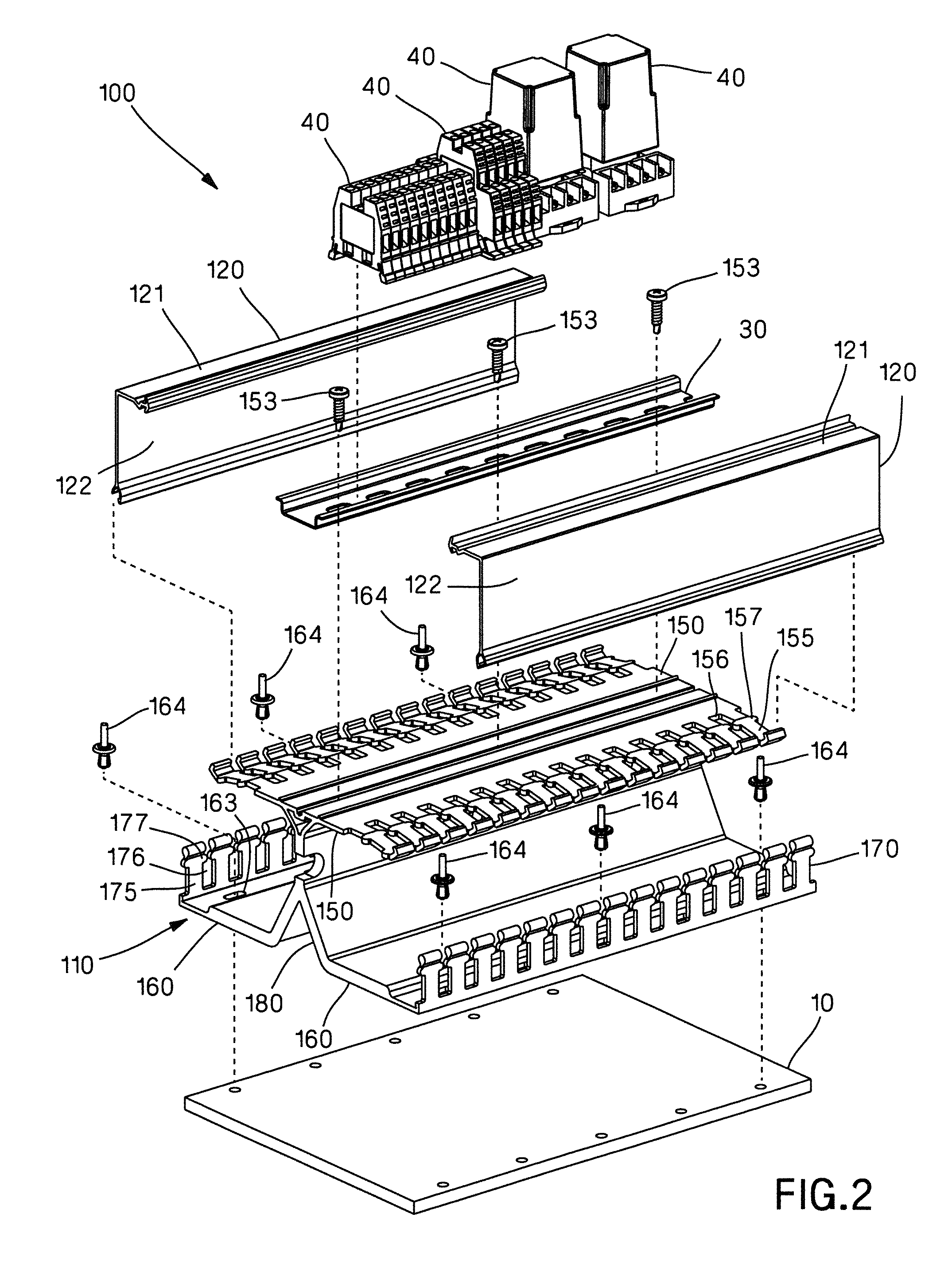 Rail wiring duct