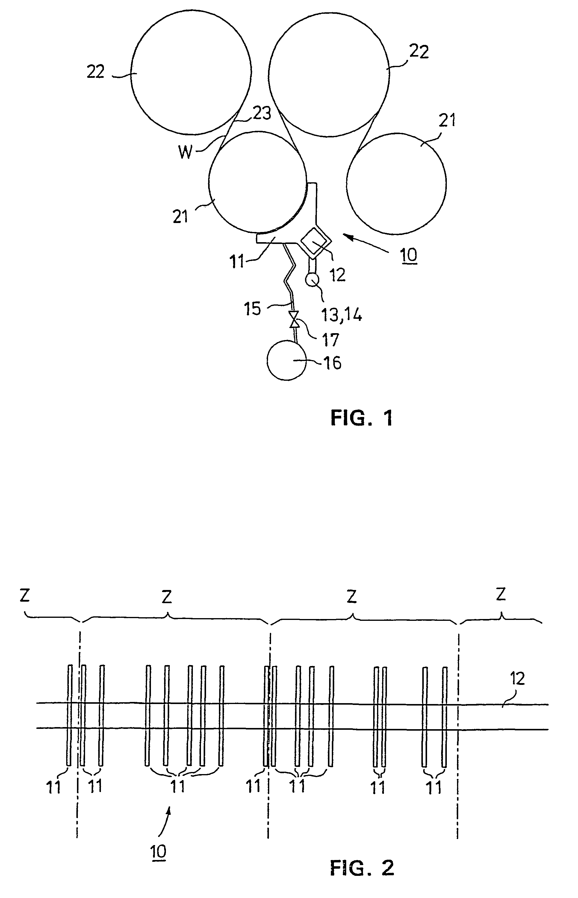 Method and device for controlling the moisture or coating quantity profile in a paper web