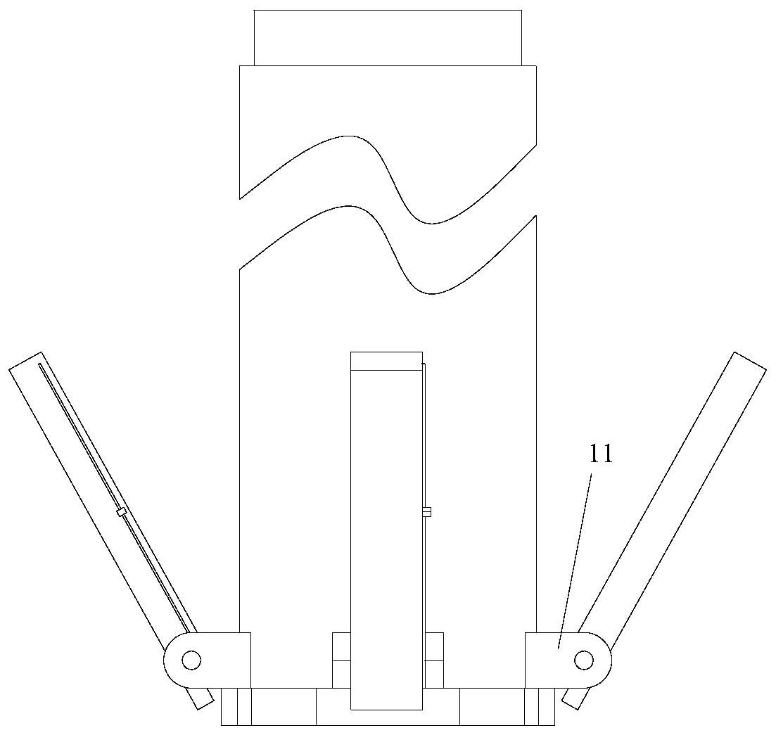 Hub hoisting device of electric vehicle