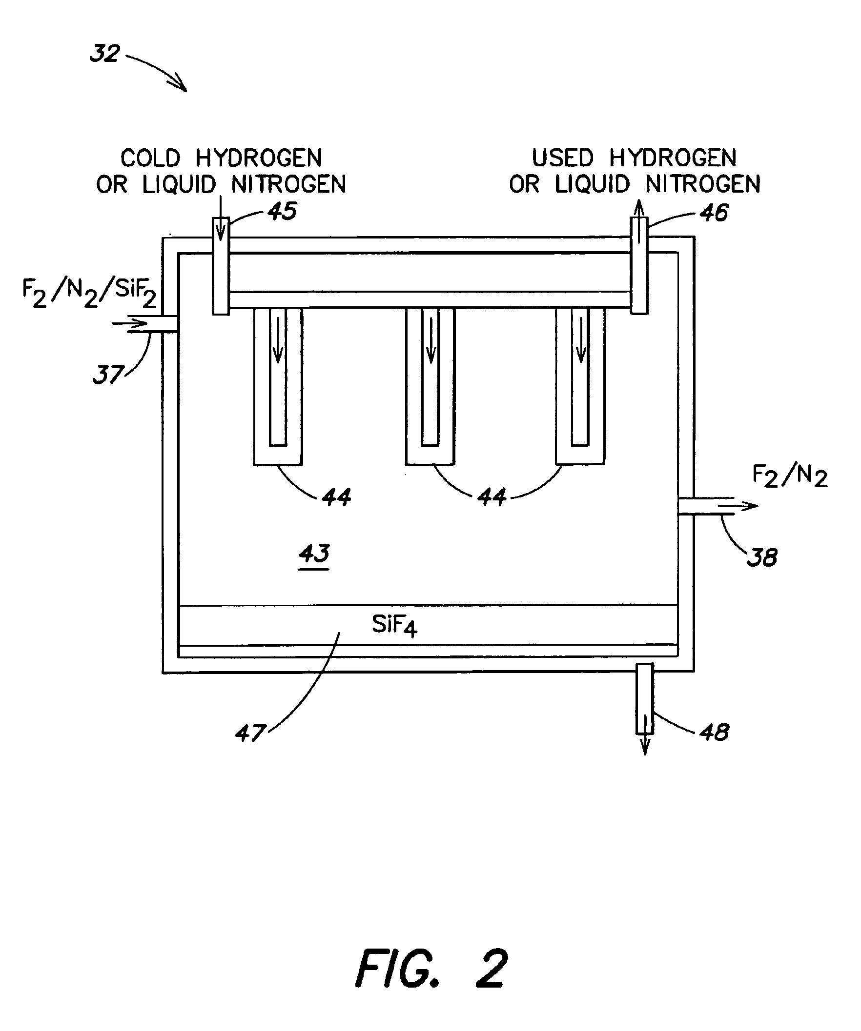 Semiconductor device fabrication chamber cleaning method and apparatus with recirculation of cleaning gas