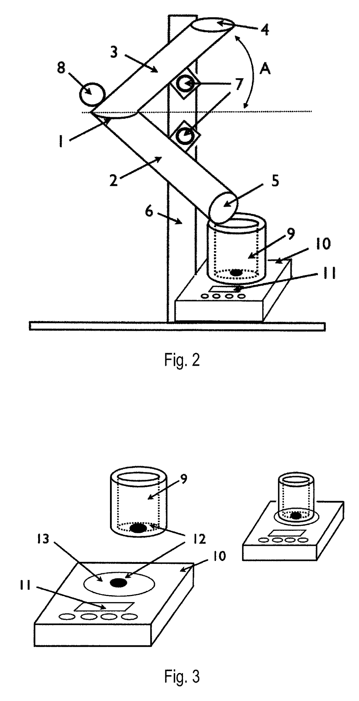 Method to measure the ability of a flowing powder to electrostatically charge and measurement device