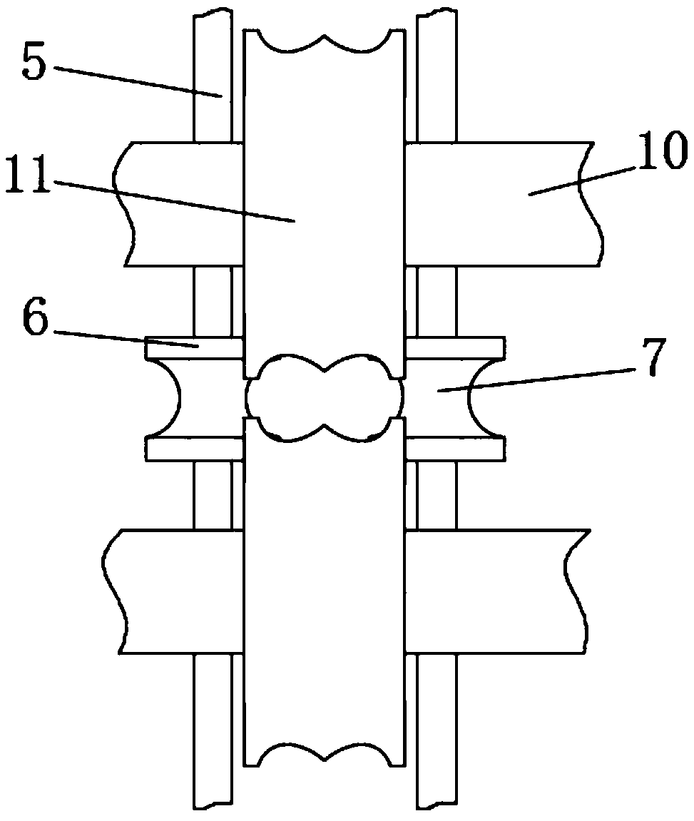 Grinding device for disposable chopstick roll-groove type forming machine