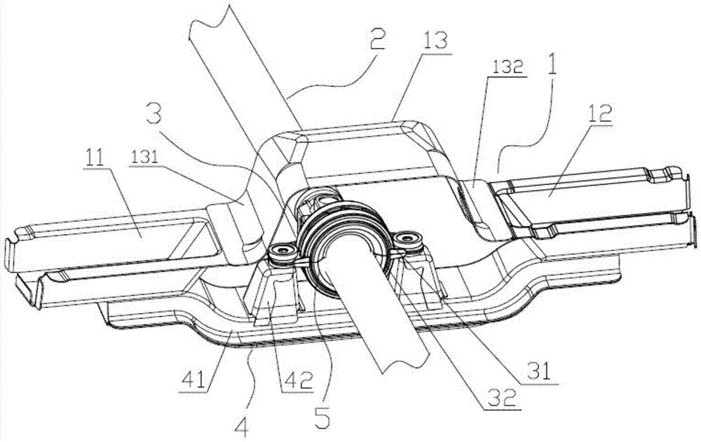 Connection structure between transmission shaft and vehicle body of a front-rear drive vehicle