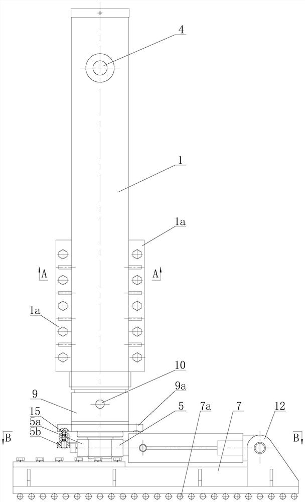 Well mouth centering device of workover rig and well mouth centering method of elevator of workover rig