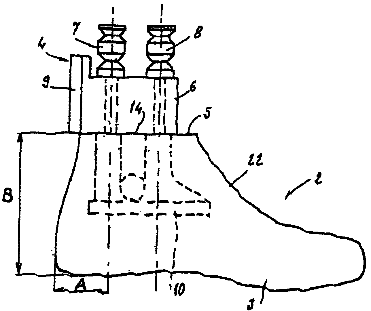 Last with grip device for shoemaking