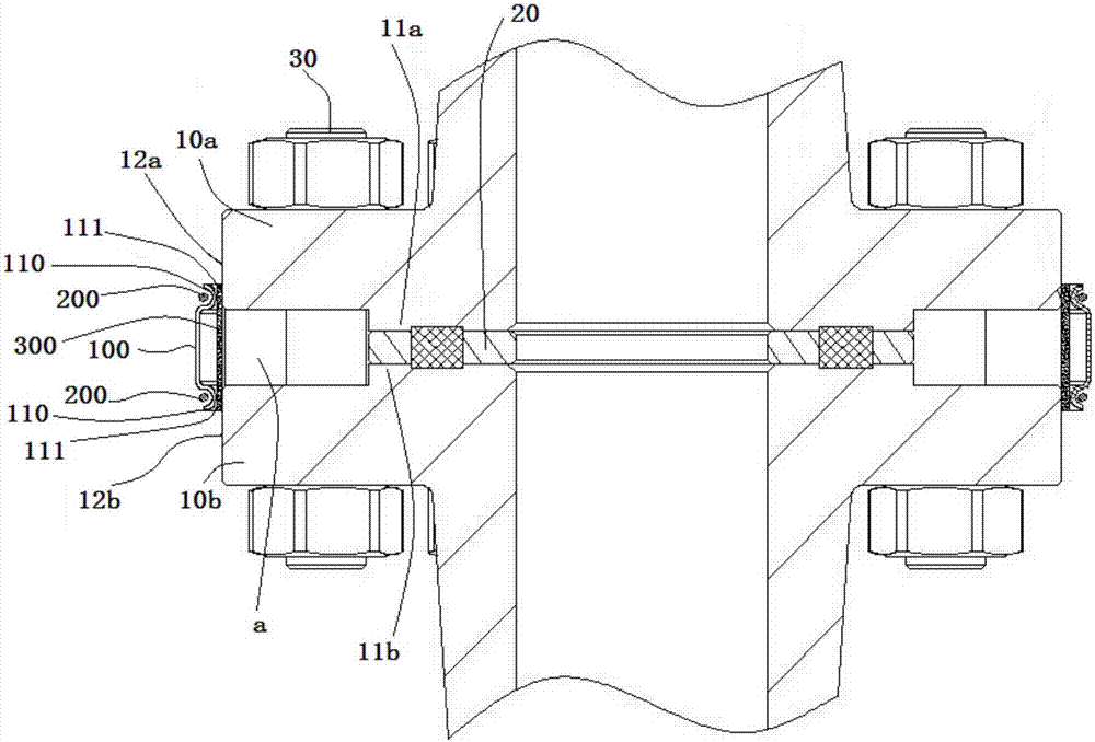 Universal type online collecting mechanism for in-service flanges