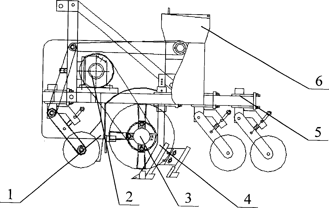 Line centering no-tillage sowing machine for wheat in farmland covered by corn stalk